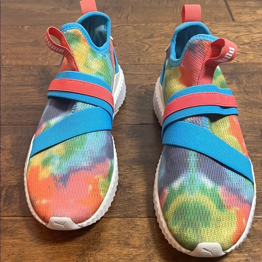 Puma Defy Mid Jr 'Tie Dye' athletic sneakers, size 3.5